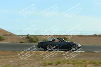 media/Jun-01-2025-CalClub SCCA (Sun) [[eae223c5dd]]/Group 1/Track Event 5/